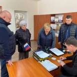 Депутаты Единой России помогают решить вопросы логистики при выезде жителей Херсонской области