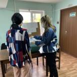 Кимовские единороссы в очередной раз посетили один из пунктов временного размещения граждан ЛДНР