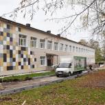 Территорию Становлянской школы благоустраивают по поручению Игоря Артамонова