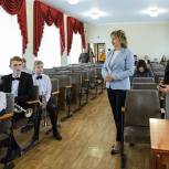 В Волгоградской области в 2022 году на оснащение детских музыкальных школ было направлено около 25 миллионов рублей