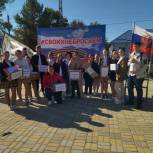 «Единая Россия» собрала «Посылку солдату»