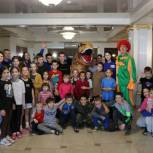 Саратовские молодогвардейцы организовали праздник для детей из Донбасса