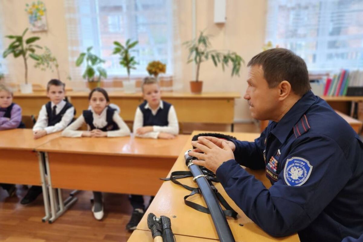 Алексей Альховик провел открытый урок для школьников Северо-Задонска |  21.10.2022 | Тула - БезФормата