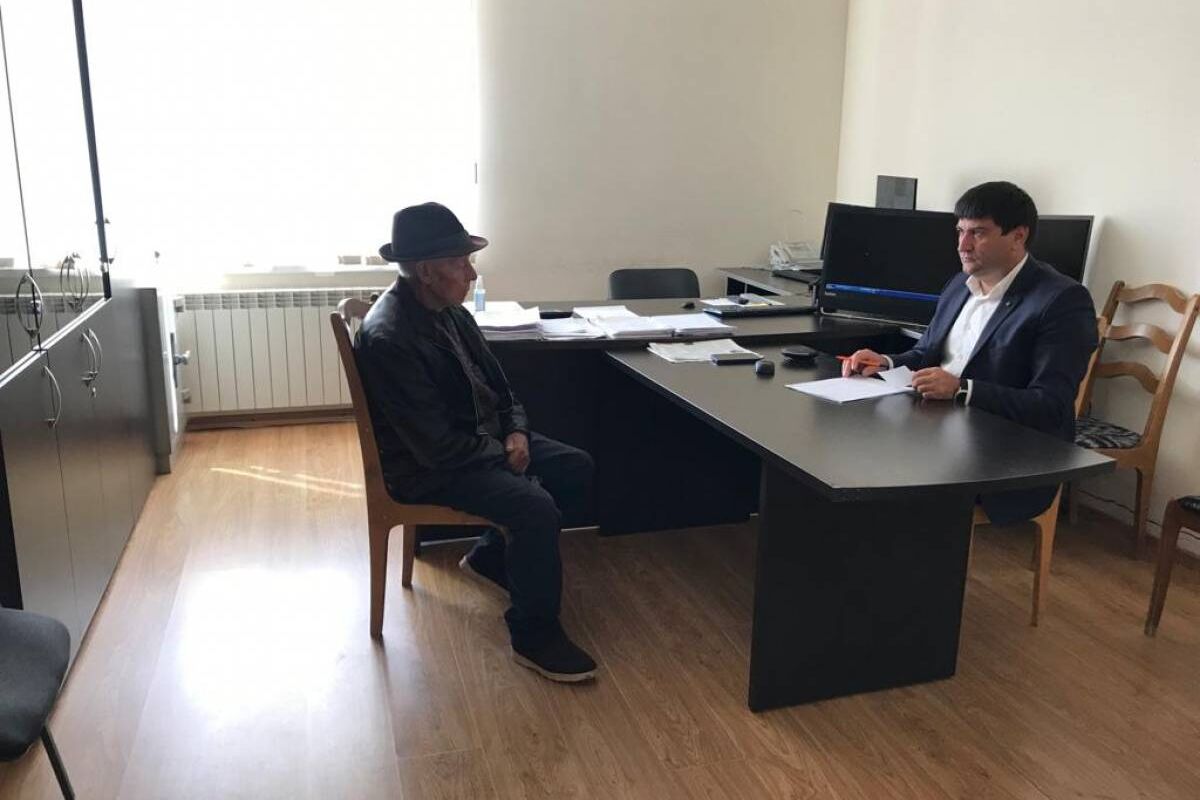 Прием граждан старшего поколения прошел в Лакском районе
