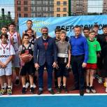 В рамках партпроекта «Детский спорт» в Пролетарском районе провели фестиваль дворового баскетбола