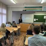 Партпроект «Здоровое будущее» провел профориентационную лекцию в Мурманске
