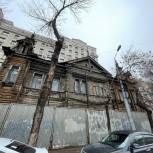Дмитрий Азаров проверил ход реконструкции исторического здания
