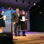Единороссы Большереченского района поздравили представителей старшего поколения