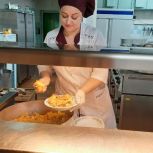 «Единая Россия» проверила качество питания в школах Магаданской области