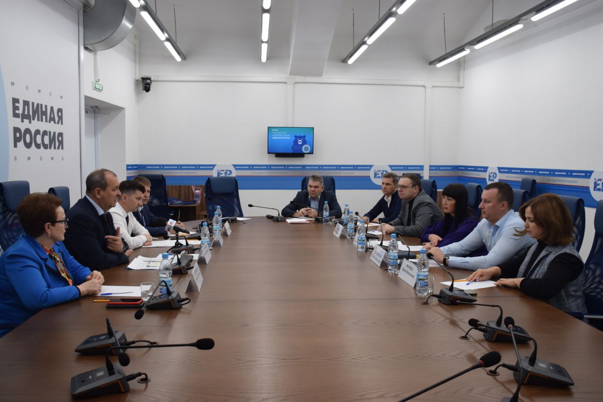 В Волгограде обсудили вопросы доступности и безопасности дорожно-транспортной инфраструктуры для маломобильных граждан