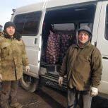 Орловцы формируют очередной гуманитарный груз для бойцов СВО