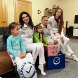 Единороссы ТиНАО совместно с ЖФК «Троицк» посетили детский приют «Покров»