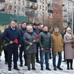 «Единая Россия» открыла мемориальную доску в Заполярном Мурманской области