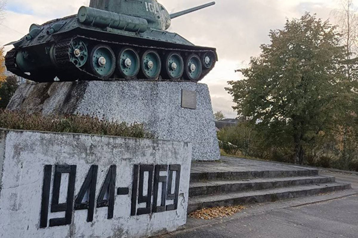 Надпись на памятнике воинам-освободителям Медвежьегорска восстановили