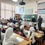 В Чечне открытые уроки «Единой России» ко Всемирному дню здорового питания посетили почти 2 тысячи школьников