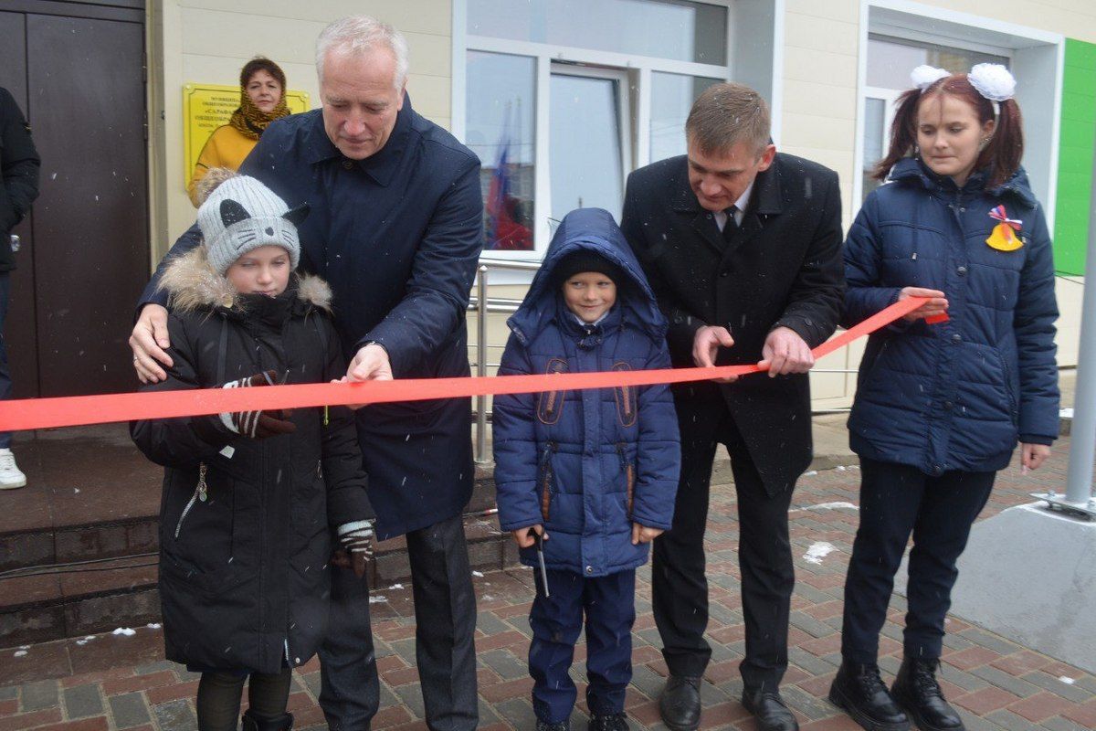 В Сарафановке Молчановского района состоялось торжественное открытие сельской школы после ремонта