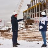 В центре внимания - набережная и строящаяся школа в Деревяницах