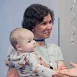 Роддомам Нижегородской области передали автолюльки для перевозки новорожденных