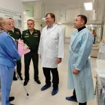 В Санкт-Петербурге Александр Ищенко навестил раненных участников СВО из Ростовской области