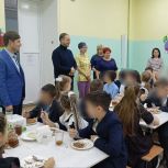 Депутаты Саратовской городской Думы продолжают держать на контроле организацию питания детей в школах