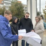Партийный десант «Единой России» оценил ход работ по благоустройству в Красноармейском районе Волгограда