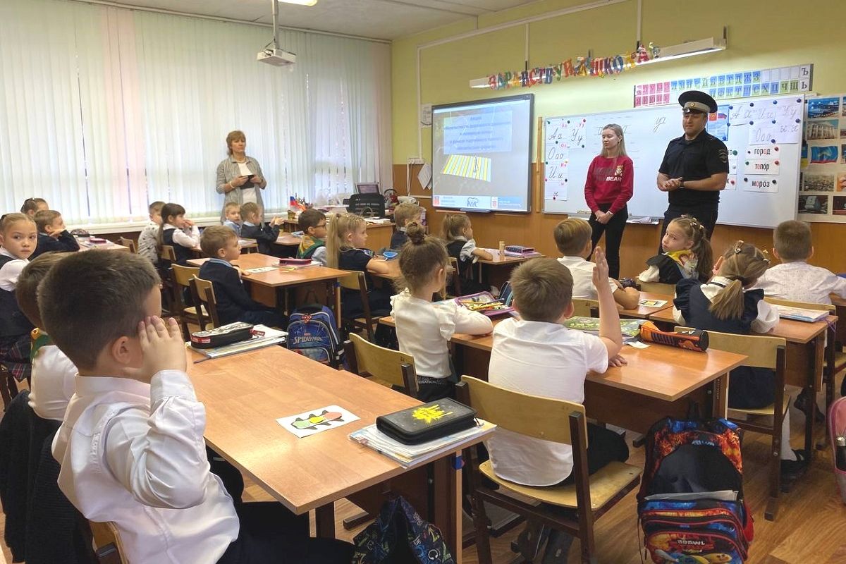 В Мурманске стартовала акция «Светлячок» | 04.10.2023 | Мурманск -  БезФормата