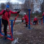 При поддержке депутата «Единой России» в одном из дворов в Чкаловске обустроили спортивную площадку