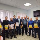 Губкинских работников дорожного хозяйства поздравили с профессиональным праздником