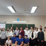 Депутат от «Единой России» поговорил о важном с учениками невинномысской школы