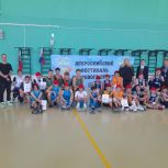 В Севастополе при поддержке «Единой России» состоялся фестиваль по дворовому баскетболу среди школьников
