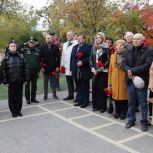 При поддержке «Единой России» в Волгограде открыли мемориальную доску, посвященную героям СВО
