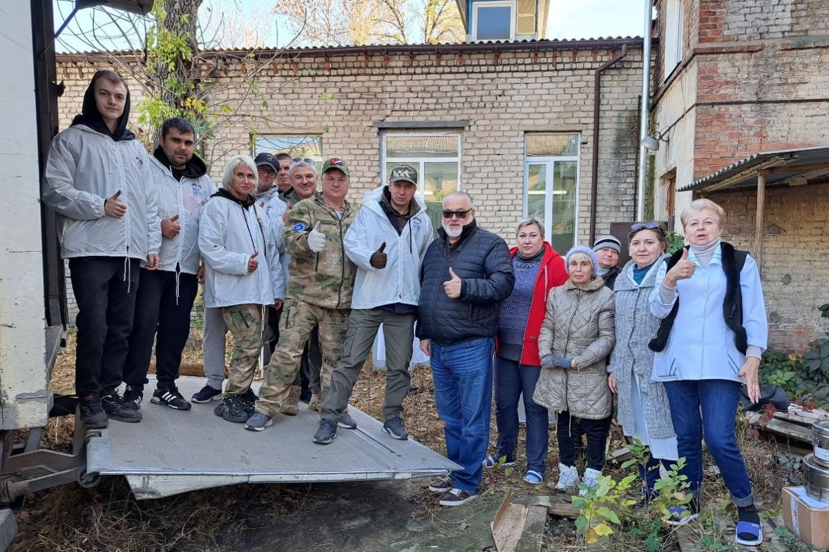 Более 15 тонн помощи единороссы юго-востока Москвы доставили в медицинские  учреждения ЛНР