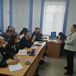 Депутат Екатерина Фисун провела открытый урок, посвященный 30-летию Конституции