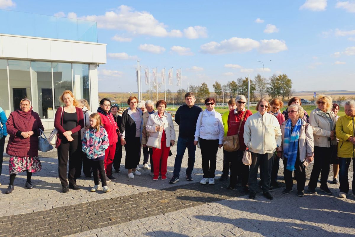 В честь строителей безмолвных рубежей | 04.10.2023 | Чебоксары - БезФормата