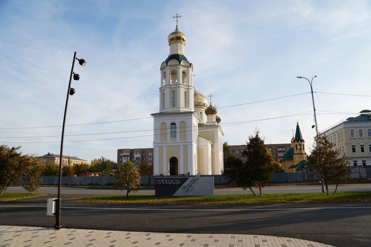 В Бузулуке Оренбургской области «Единая Россия» благоустроила аллею «Дружба»