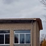 Красноармейский район: В школе села Алабуга отремонтировали крышу спортзала