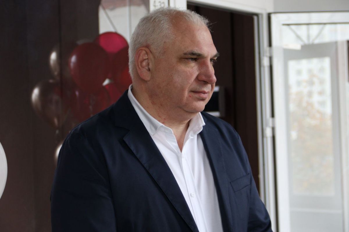 В Дзержинском по просьбе родителей перенесены сроки капитального ремонта гимназии №5