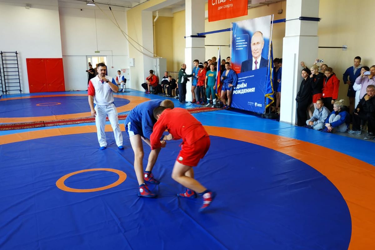 В День Рождения Президента в Красноярске состоялся краевой турнир по самбо