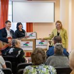 «Единая Россия» поздравила жителей Московской области с Днём пожилого человека