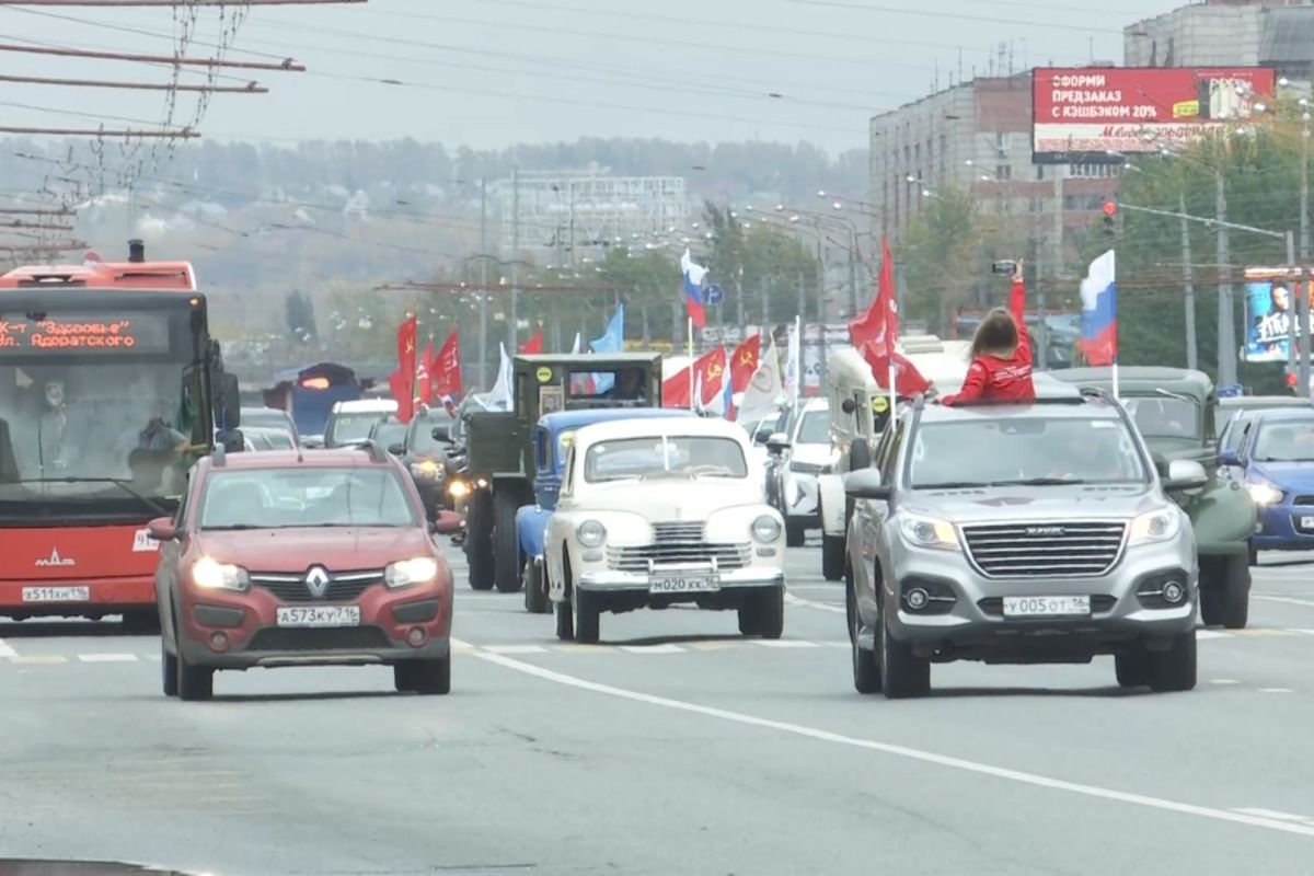 В Казани состоялся автопробег «Команда Путина» в честь дня рождения  Президента страны