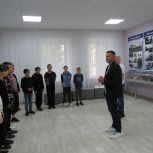 Инклюзивные волонтеры партийного проекта «Детский спорт» посетили школу-интернат в Марксе