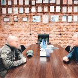 Депутат Мособлдумы Максим Коркин встретился с мобилизованным бойцом