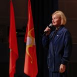 Ирина Субочева поздравила юных ачинцев с получением паспортов