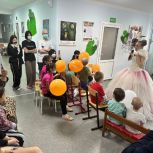 В преддверии Всемирного дня оказания паллиативной помощи Единая Россия организовала в Астраханской области концерт для пациентов детской больницы