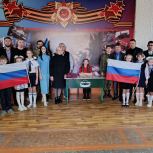 В Луганской школе №16 открыли Парту Героя в честь выпускника-участника СВО