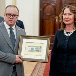 Проект бюджета на будущий год внесен в петербургский парламент