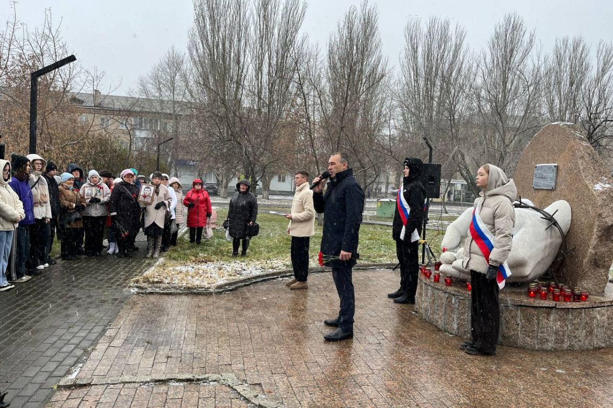 В Еманжелинске прошел митинг памяти жертв политических репрессий