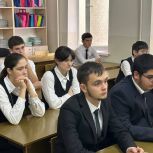 Ингушские единороссы дают школьникам уроки финансовой грамотности
