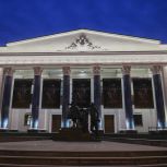 Важно, что сохранена уникальная атмосфера театра: Михаил Котюков оценил реставрацию Красноярского ТЮЗа