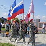 Увельский район: В селе Красносельское завершены работы по благоустройству Сквера Памяти